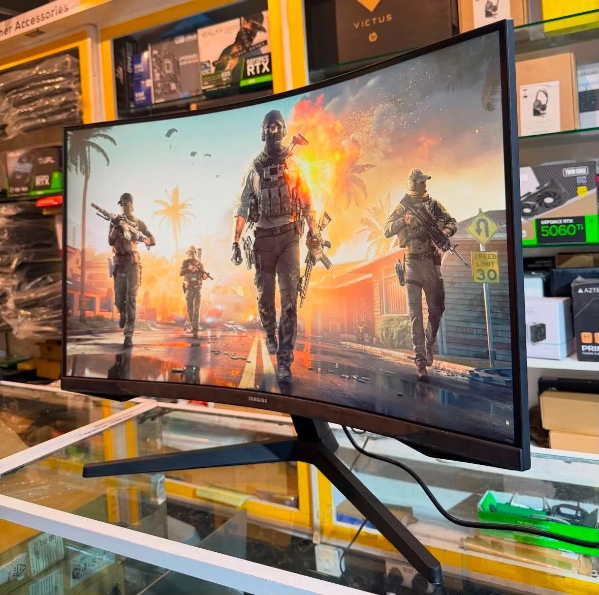 Monitor Gamer Samsung Odyssey G5 27" QHD 165Hz 1ms