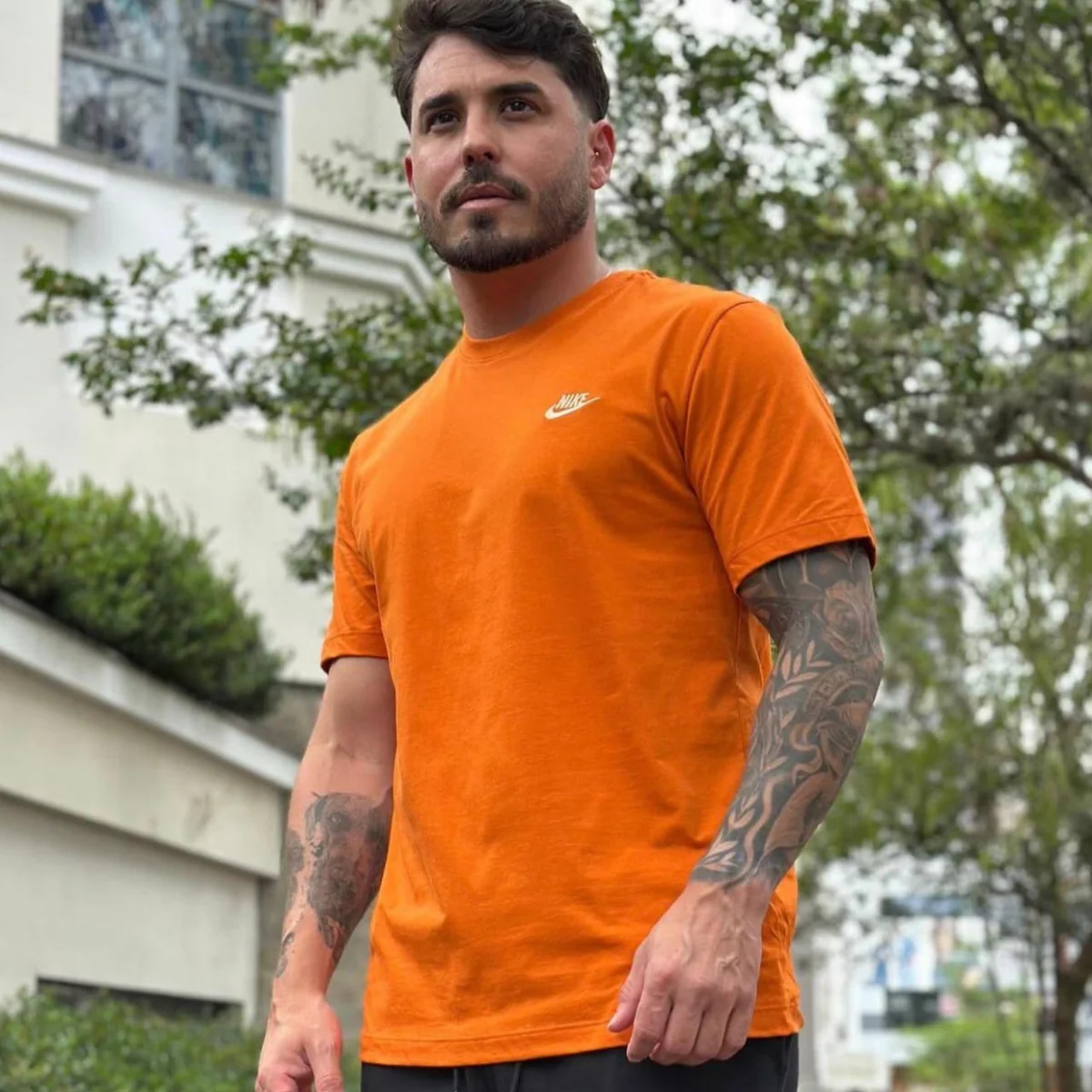 Camiseta Nike Sportswear Club (P e M)