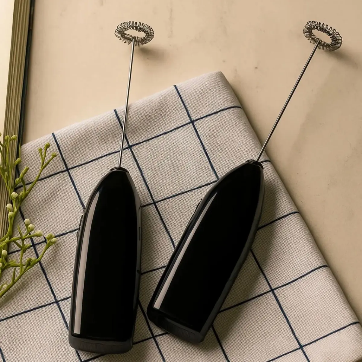 LYOR - Mini Mixer Misturador Elétrico para Bebidas - Inox e Plástico Preto