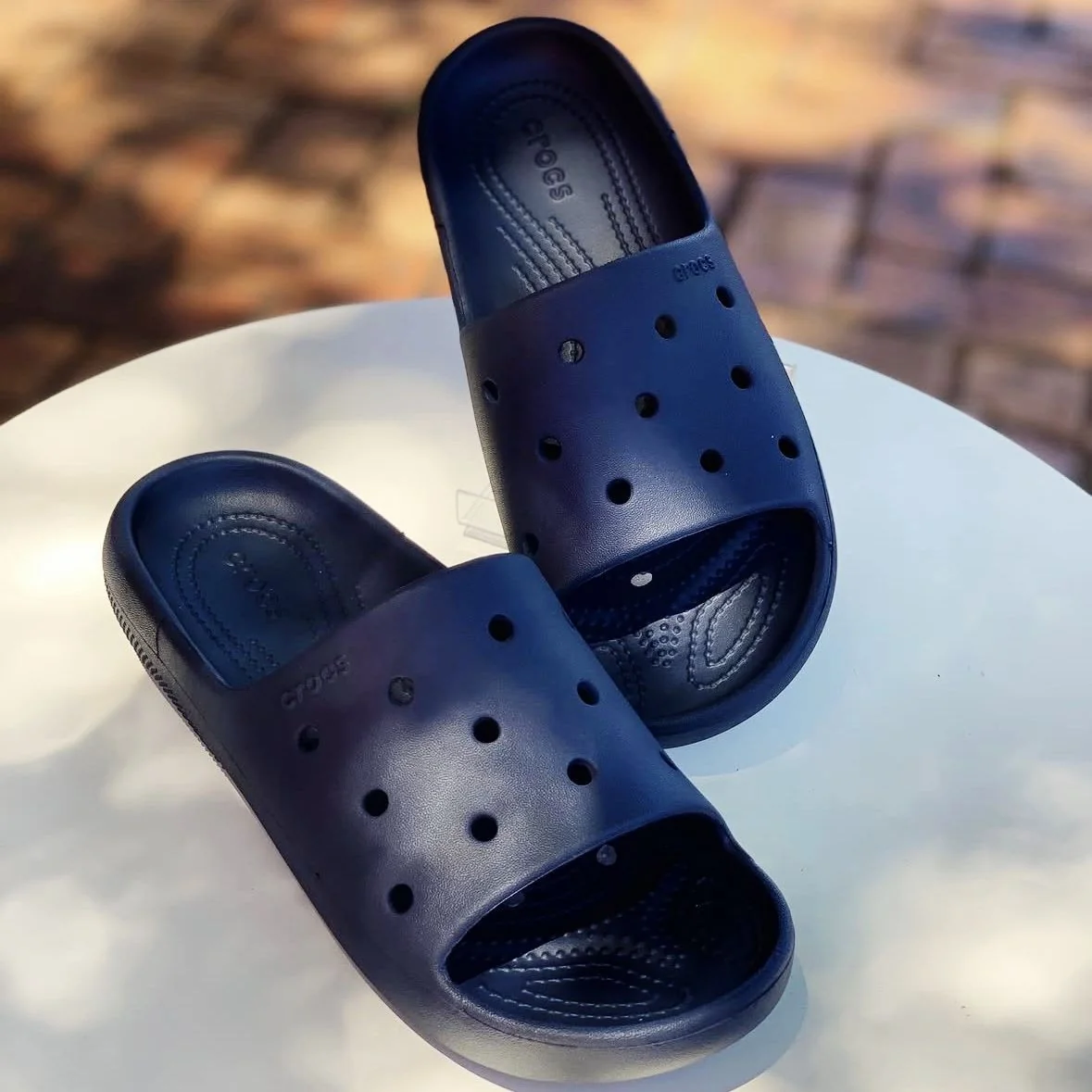 Chinelo Crocs Classic Slide Navy