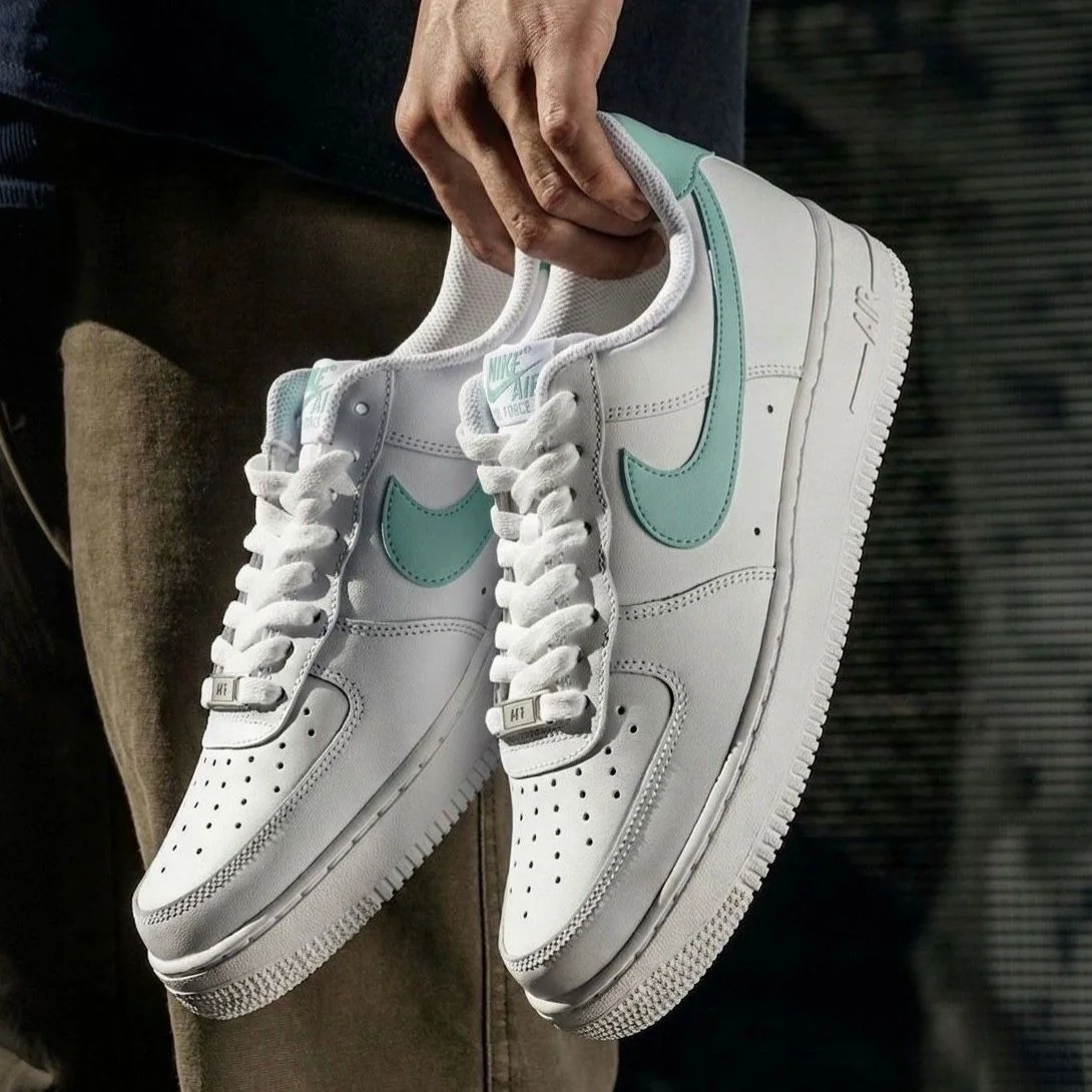 Tênis Nike Air Force 1 07’ SE