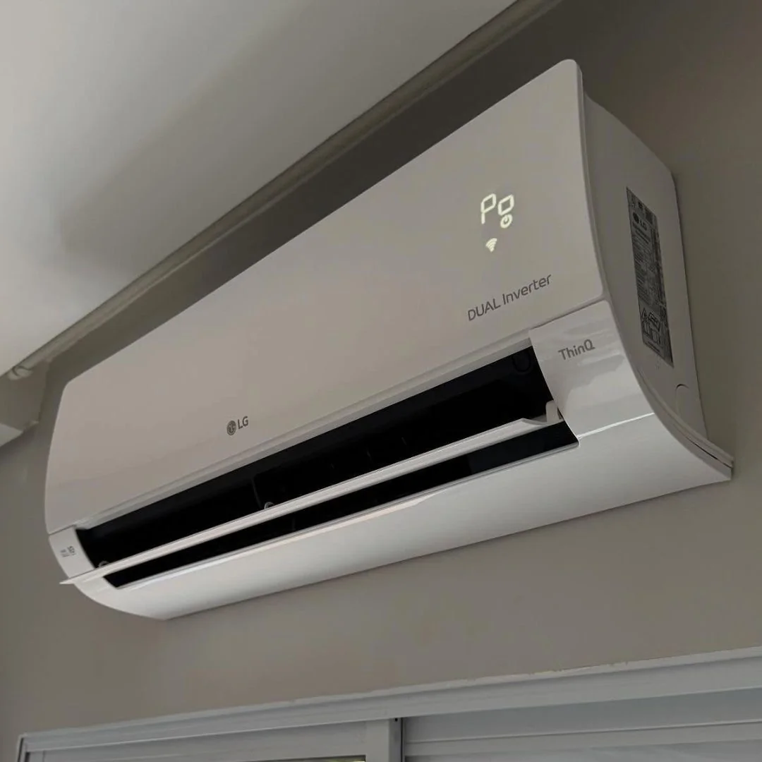 Ar Condicionado Hi Wall LG Dual Inverter Voice 12.000 Btus QeF