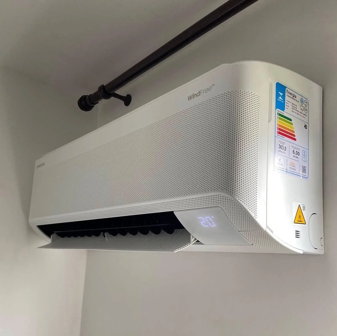 Ar Condicionado Split Hi Wall Samsung WindFree AI Inverter 12.000 Btus Frio 220v R-32
