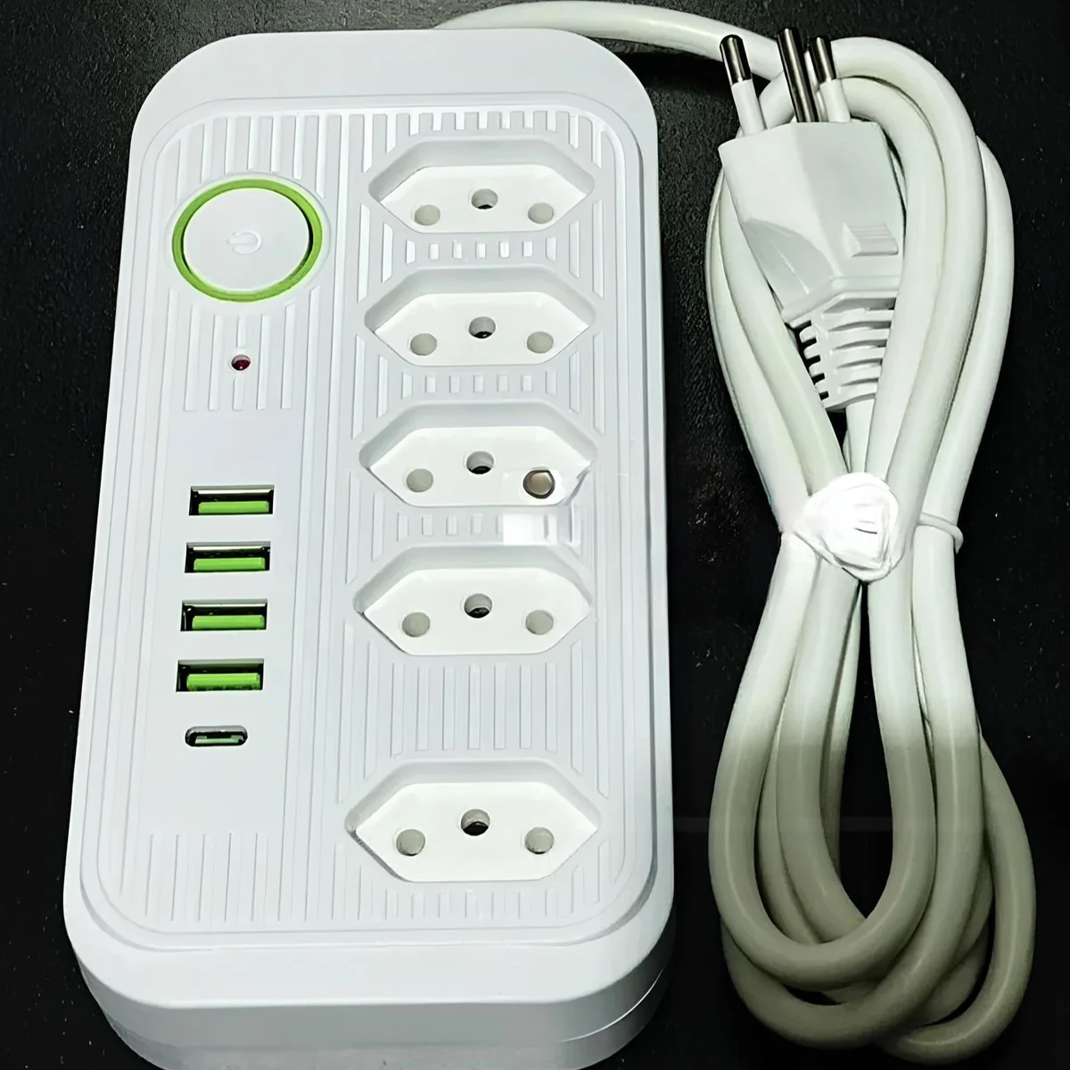 Extensão 5 Tomadas E 2 Usb 1 Pd Led Bivolt Power 110v/220v (2 modelos)