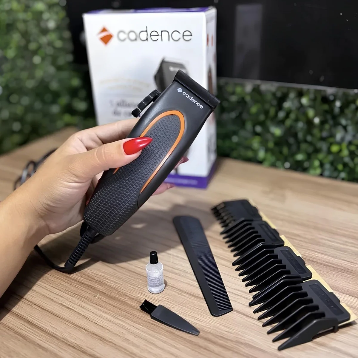 Máquina De Cortar Cabelo Cadence Simple Cut 127v