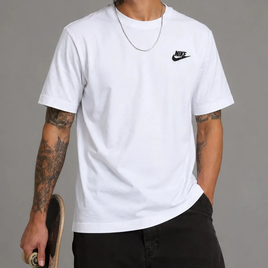 Camiseta Nike Sportswear Club