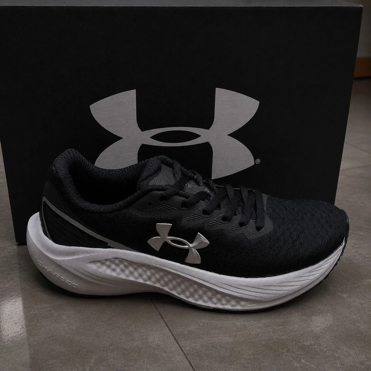 Tênis Under Armour Charged Wing 2