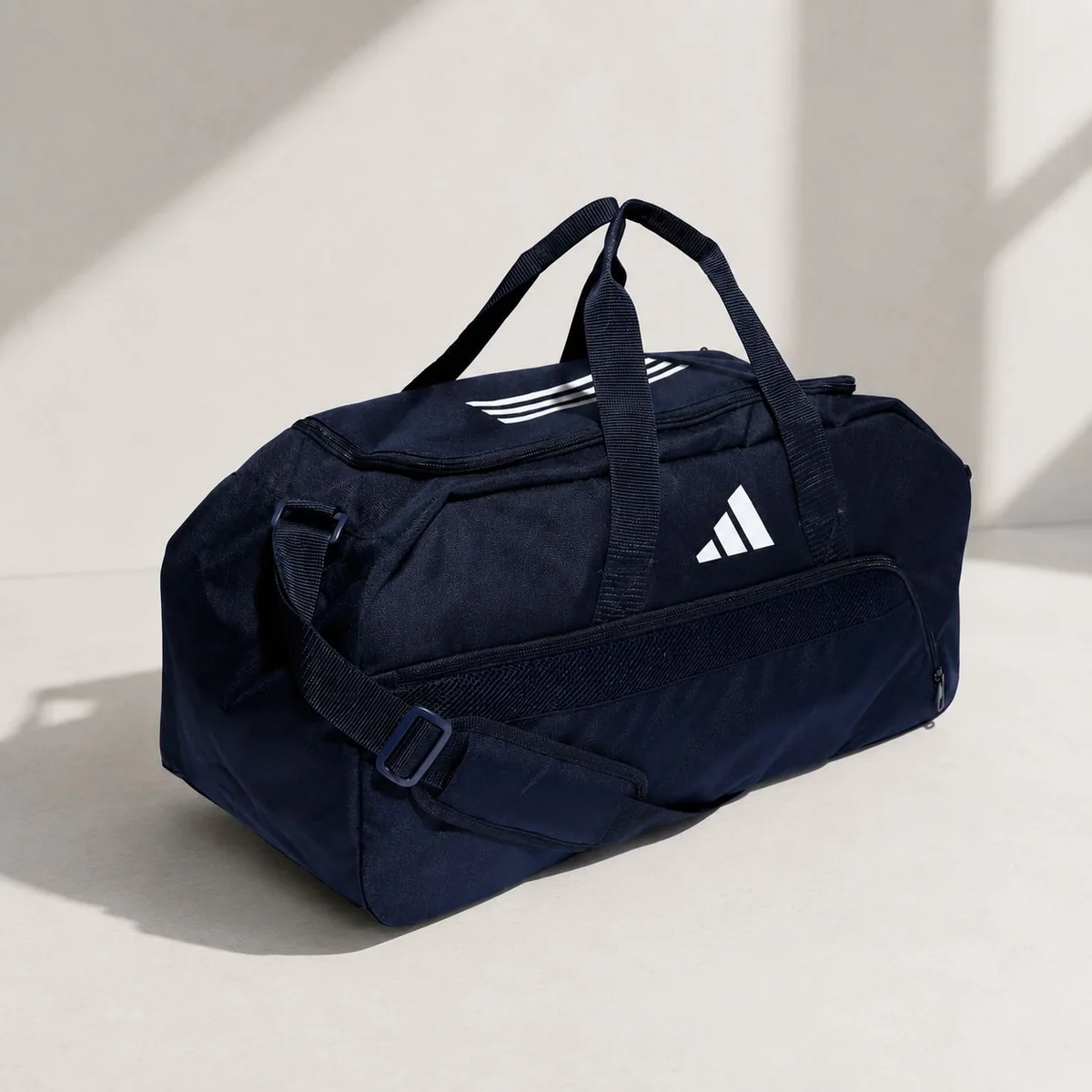Mala Esportiva Duffel Grande Tiro adidas 83l