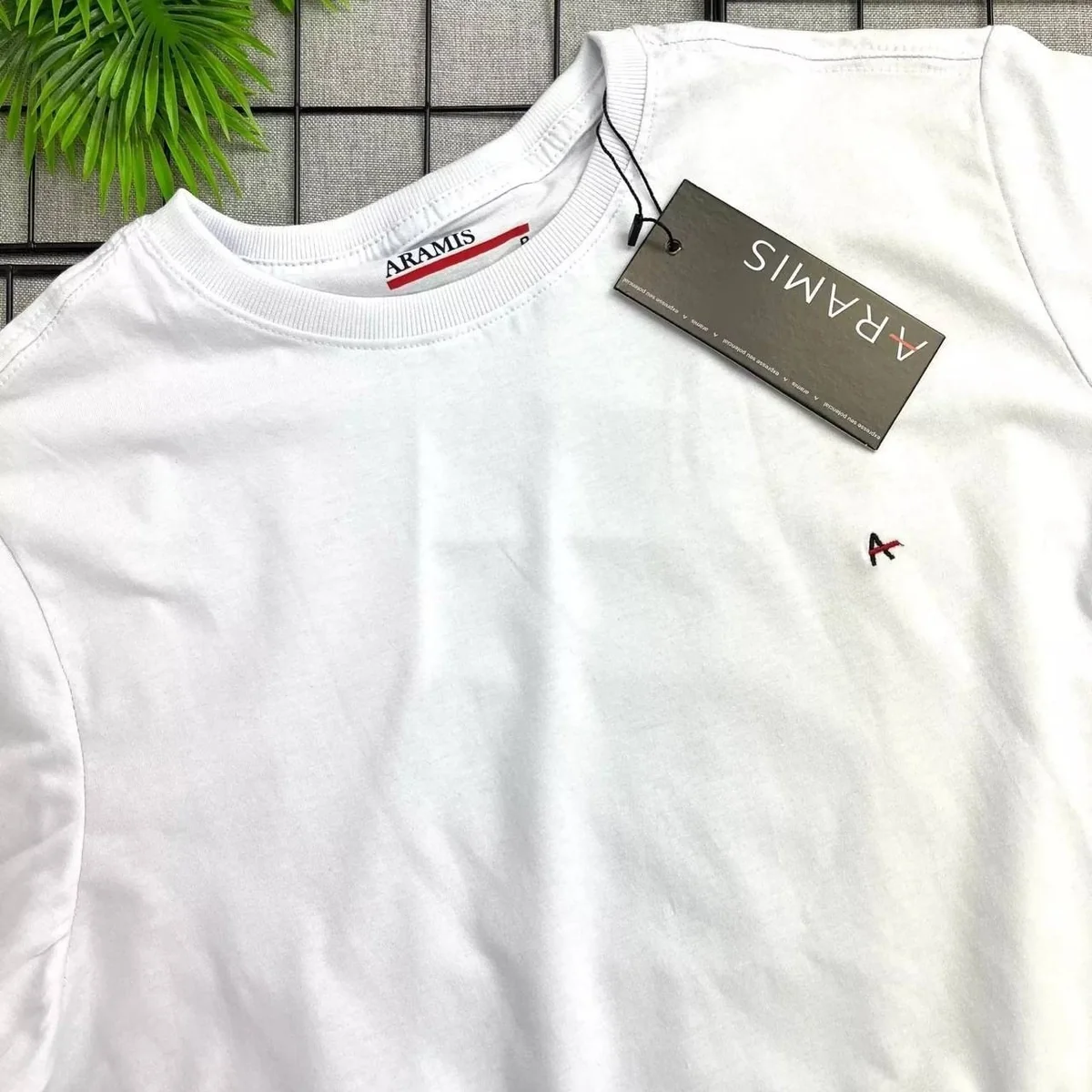 Camiseta Aramis Masculina Basic Lisa Dark Logo Branca