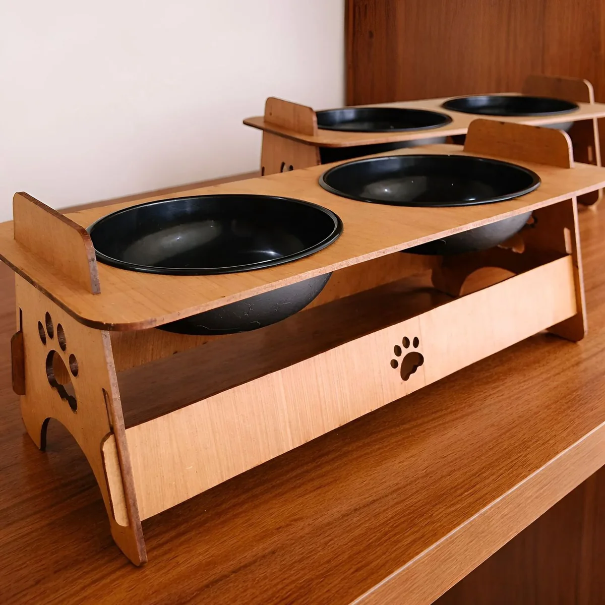 Comedouro Elevado em MDF para Cachorro e Gato