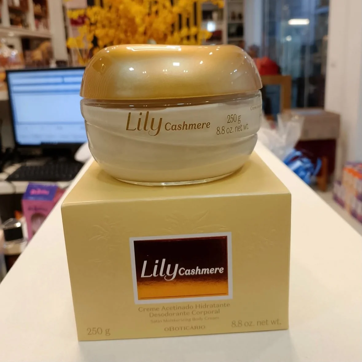 O Boticário Lily Cashmere Creme Acetinado 250g Lírio