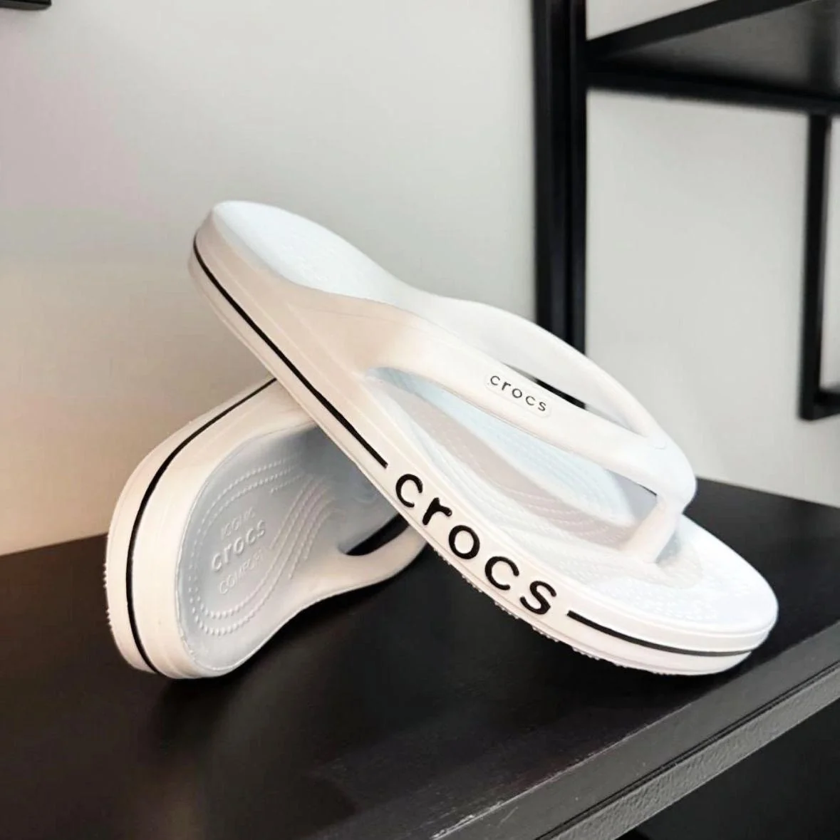 Chinelo Crocs Crocband Flip