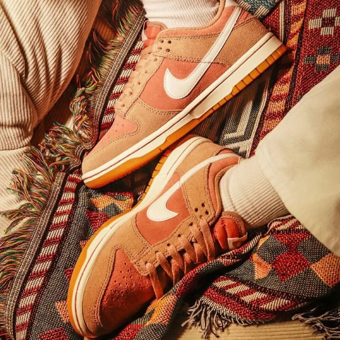 Dunk Low SE