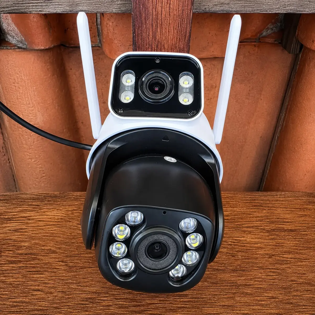 Câmera segurança Ip Wifi A28 À Prova Dágua Lente Dupla, Visão Noturna E Áudio