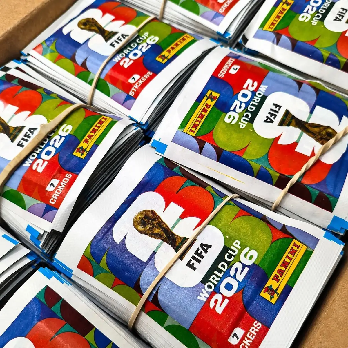 Kit 100 Envelopes (700 Figurinhas) Copa do Mundo 2026 Panini