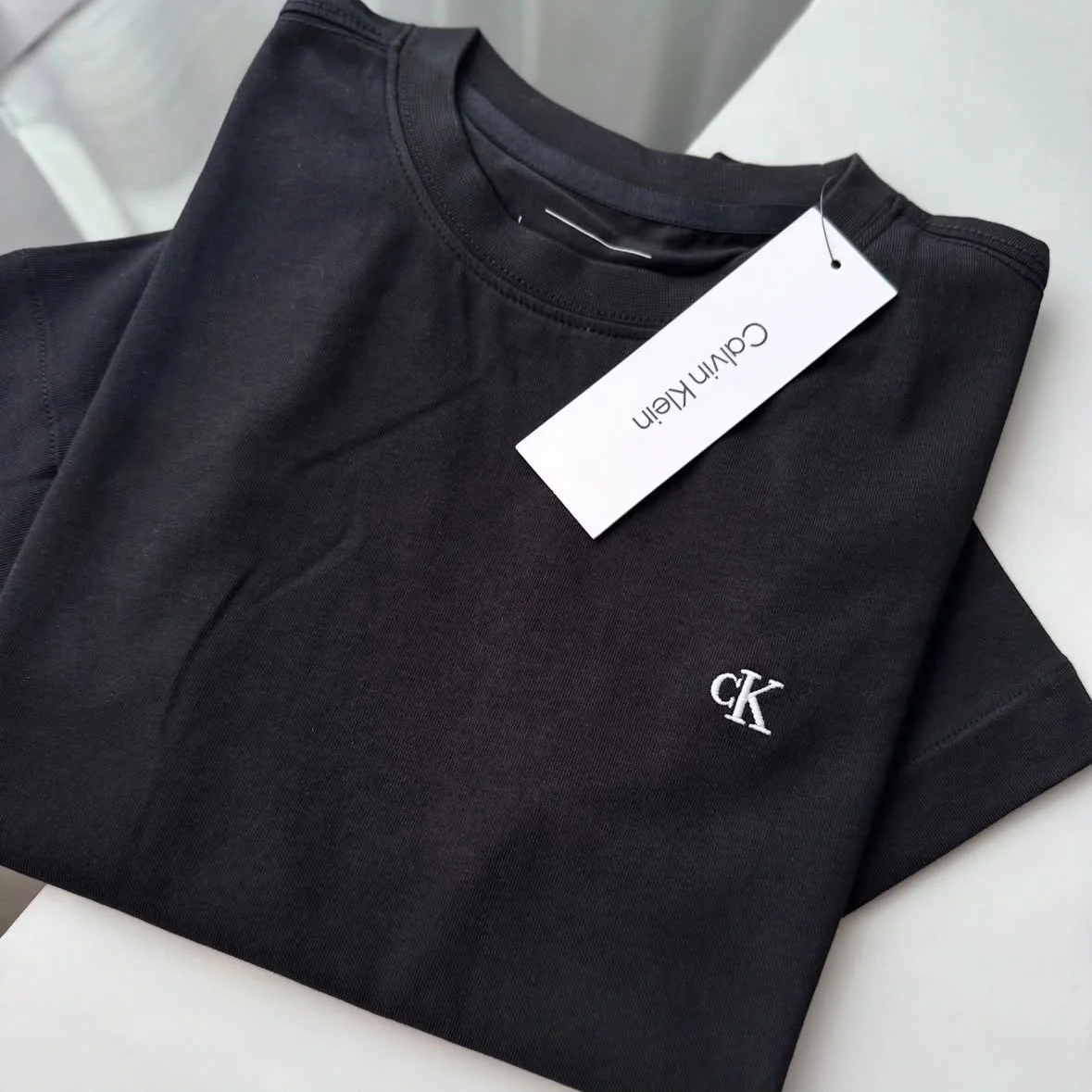 Camiseta Calvin Klein Bordado