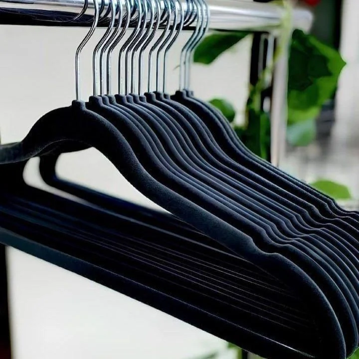 Kit com 10 Cabides de Veludo  Antiderrapante