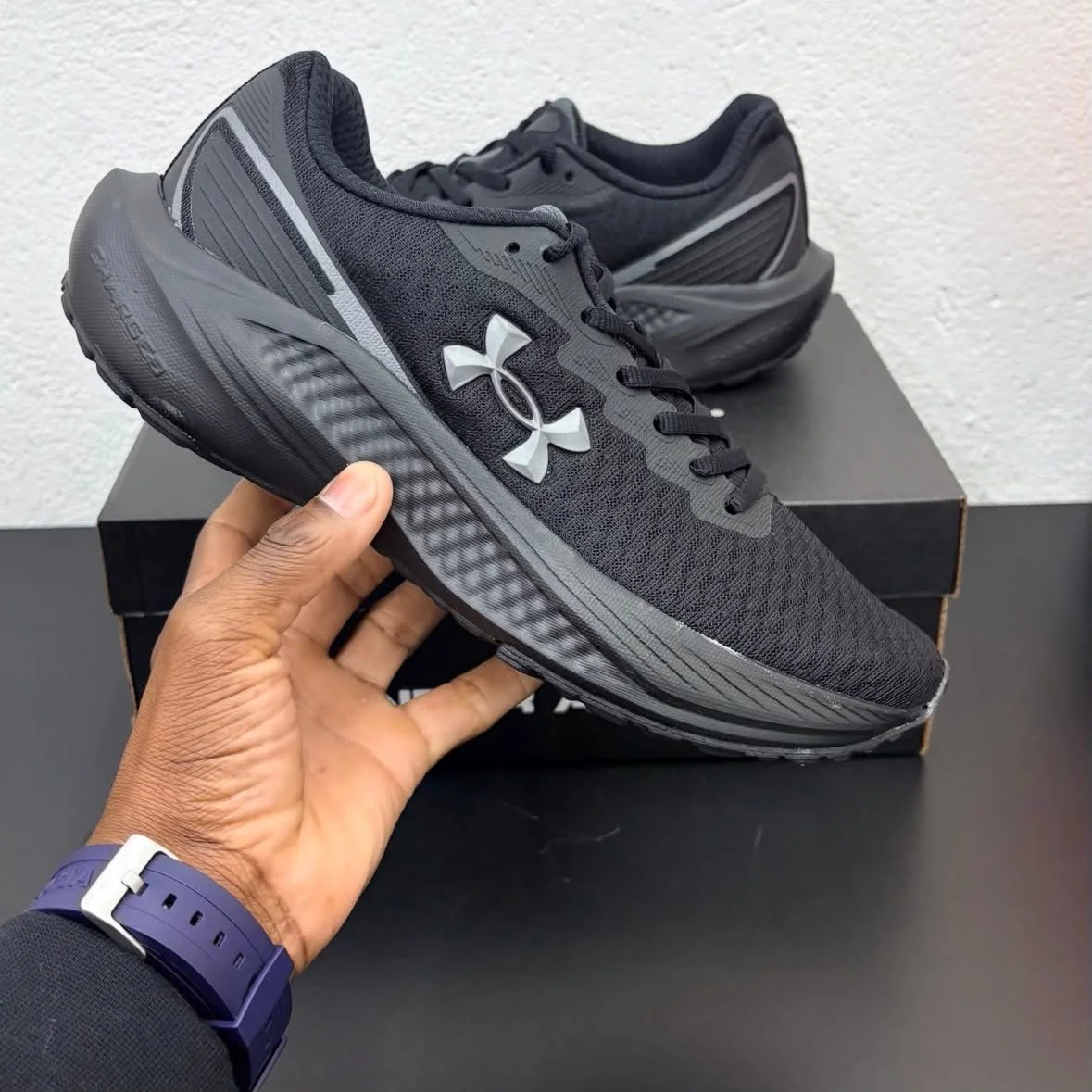 Tênis Under Armour Charged Wing 2