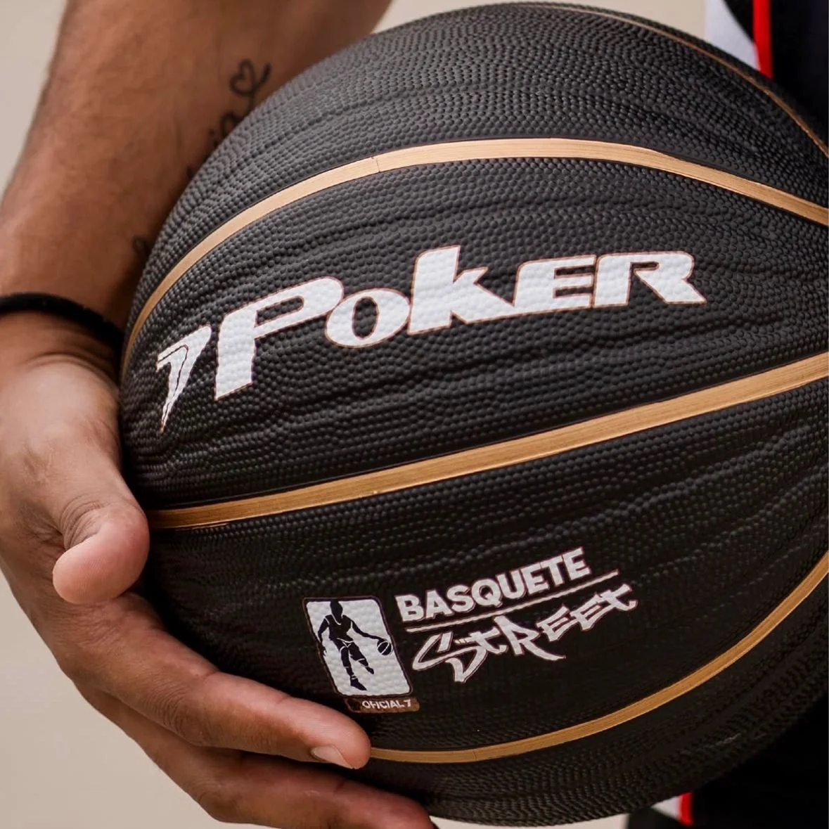 Bola Basquete N°7 Preto Dourado Resistente Rua Treino Jogo