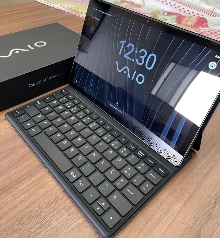 Tablet VAIO TL10 8GB 128GB Octa-Core, Tela 10.4” 2K, 4G WiFi, Câmera 8MP + Selfie 5MP, 7000mAh, Android 13, com Teclado de Conexão Inteligente – Preto