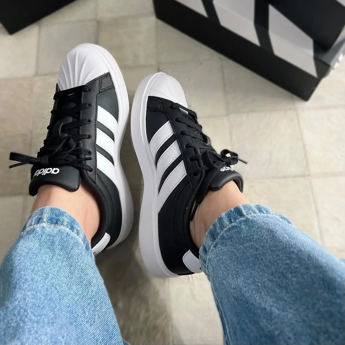 Tênis Street Talk adidas Feminino