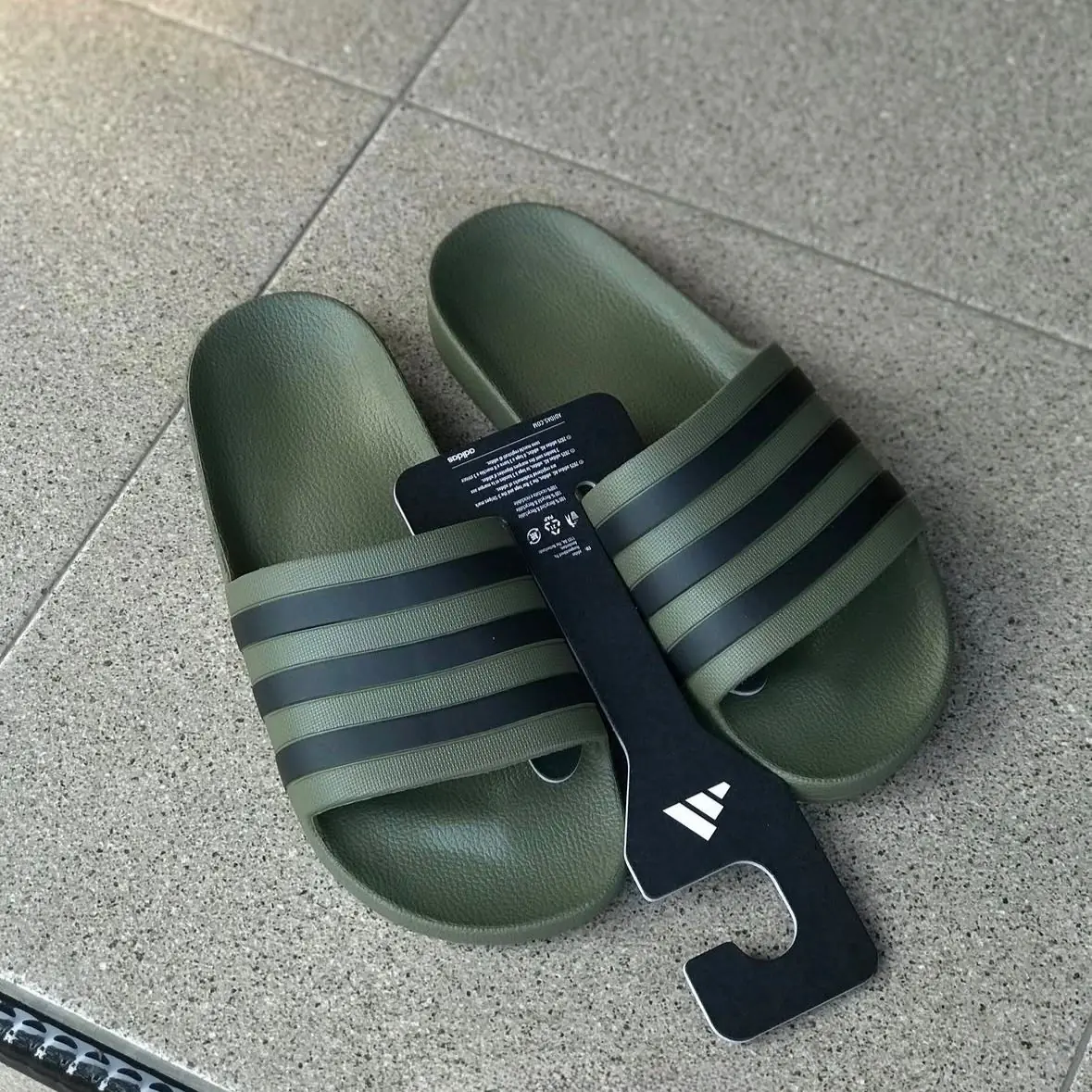 Chinelo Adilette Aqua (unissex) adidas