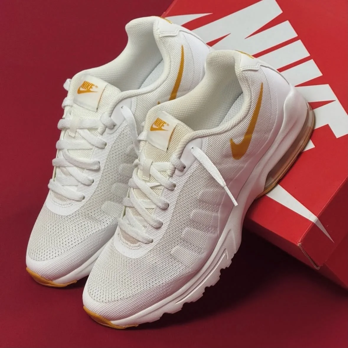 Tênis Nike Air Max Invigor