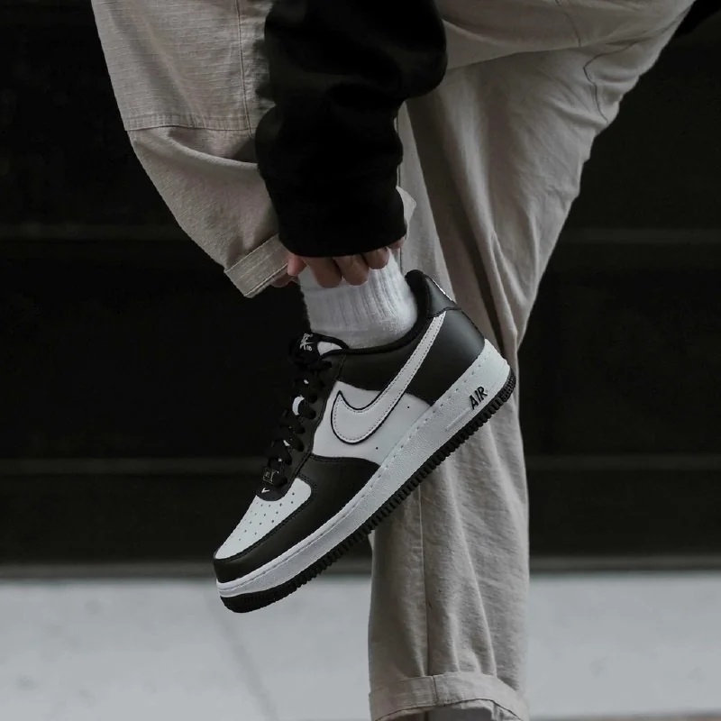Tênis Air Force 1 Low "Panda"