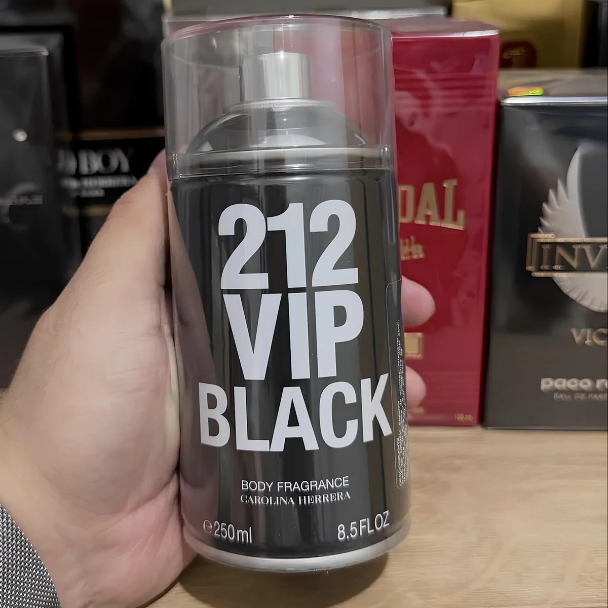 212 Vip Men Black - Body Spray 250ml
