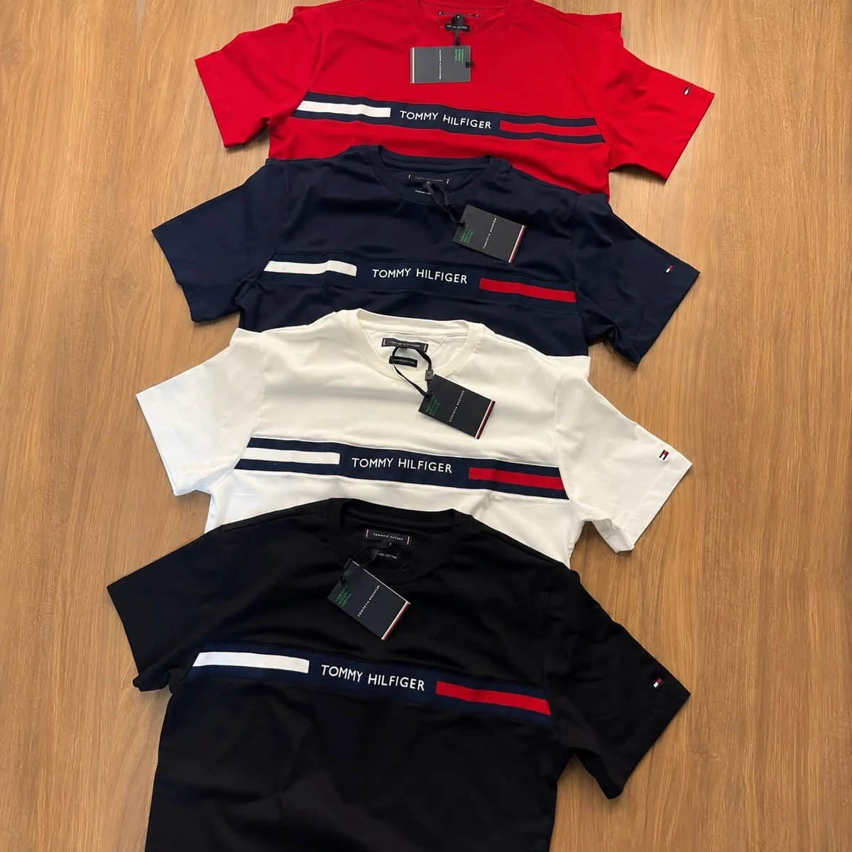 Kit Camisetas Tommy Hilfiger Chest Insert Branca/preta 2un