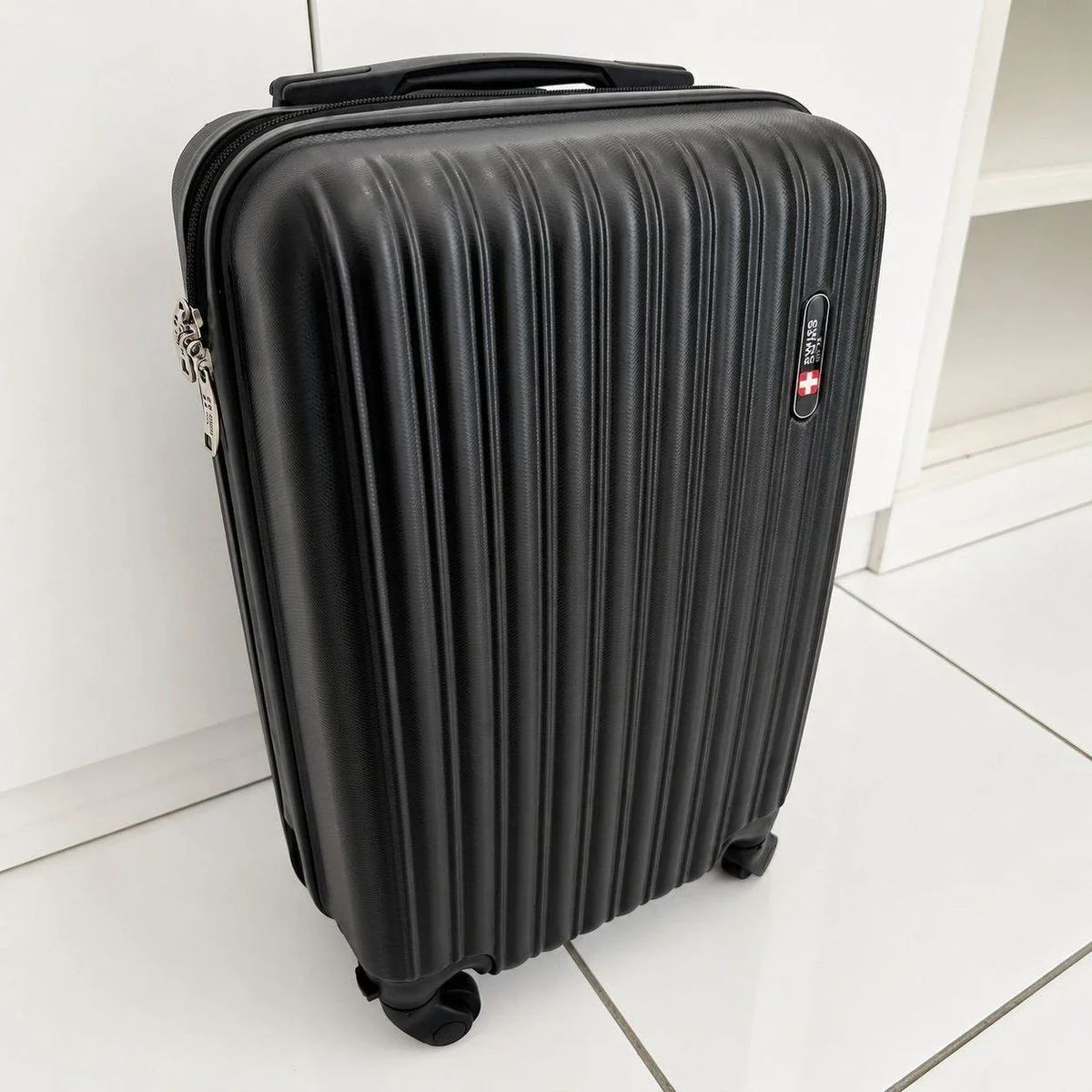 Mala De Bordo 10kg Pequena Londres Swiss Move
