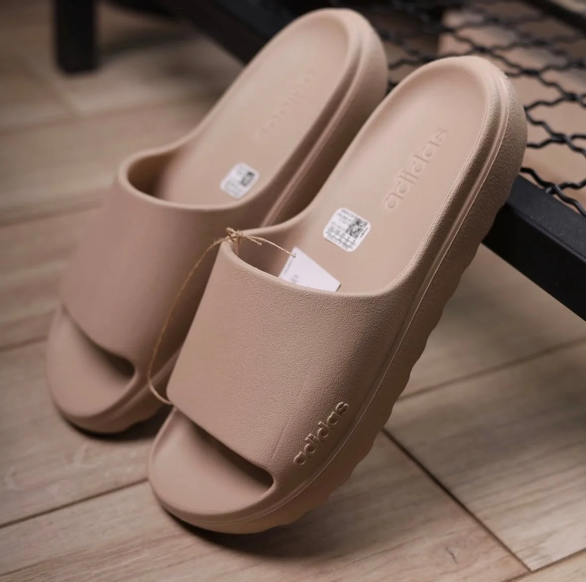 Chinelo Adilette Lumia adidas