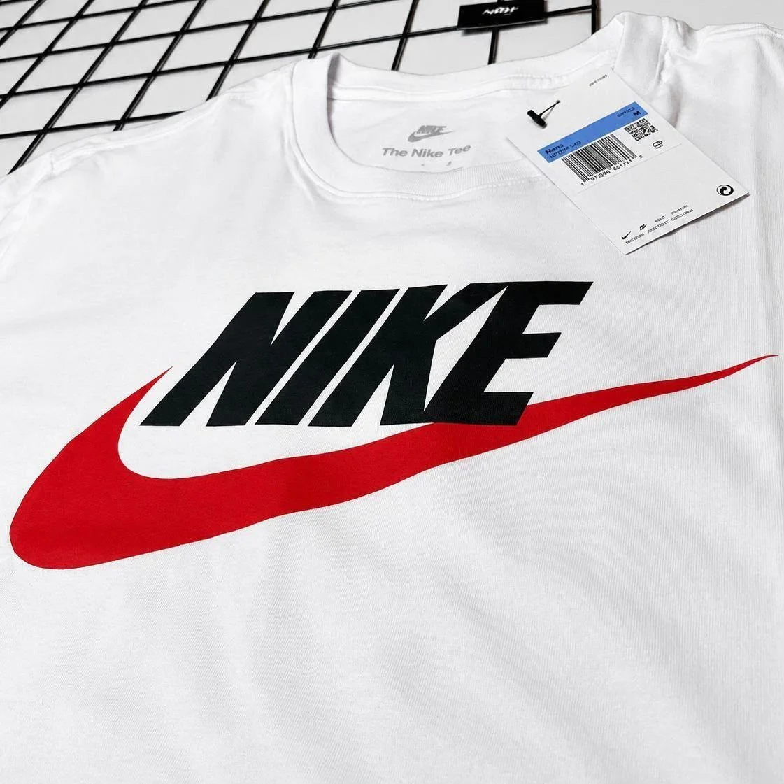 Camiseta Nike Sportswear Icon Futura