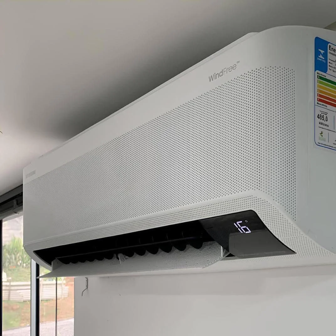 Ar Condicionado Split Inverter Samsung WindFree AI Pro 12000 BTUs Quente e Frio 220V AR60H12C1AWNAZ