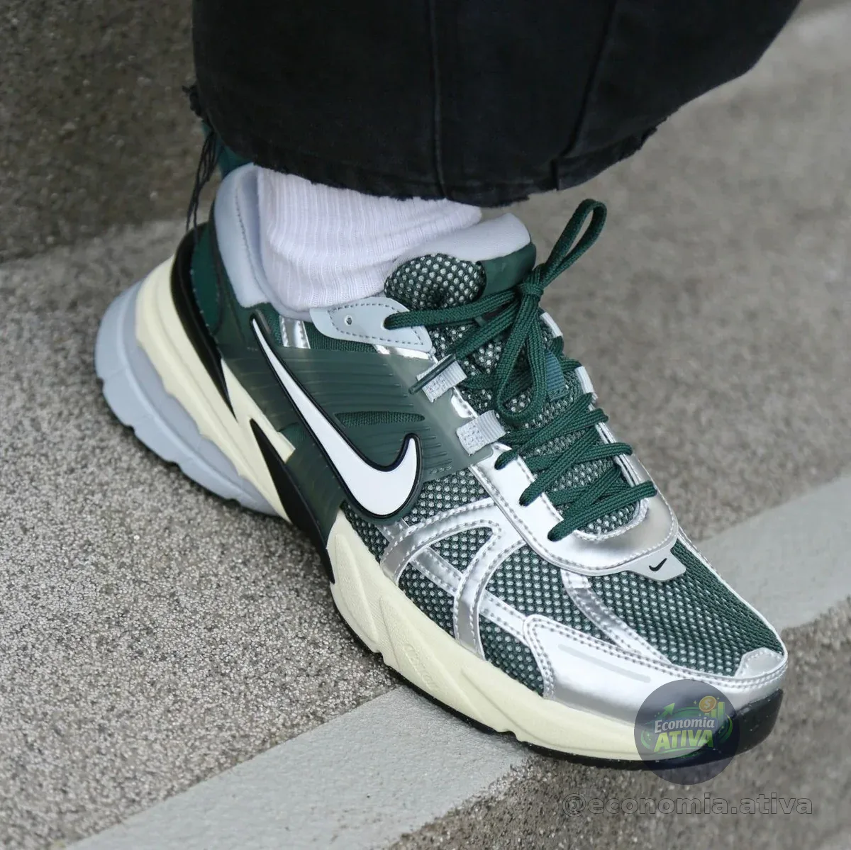 *DESCONTAÇO NESSE BRABO DA NIKE*