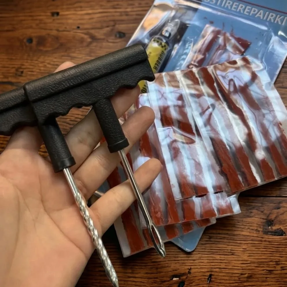 Kit Reparo Pneus 23 Remendo Macarrão Moto Carro Sem Câmara