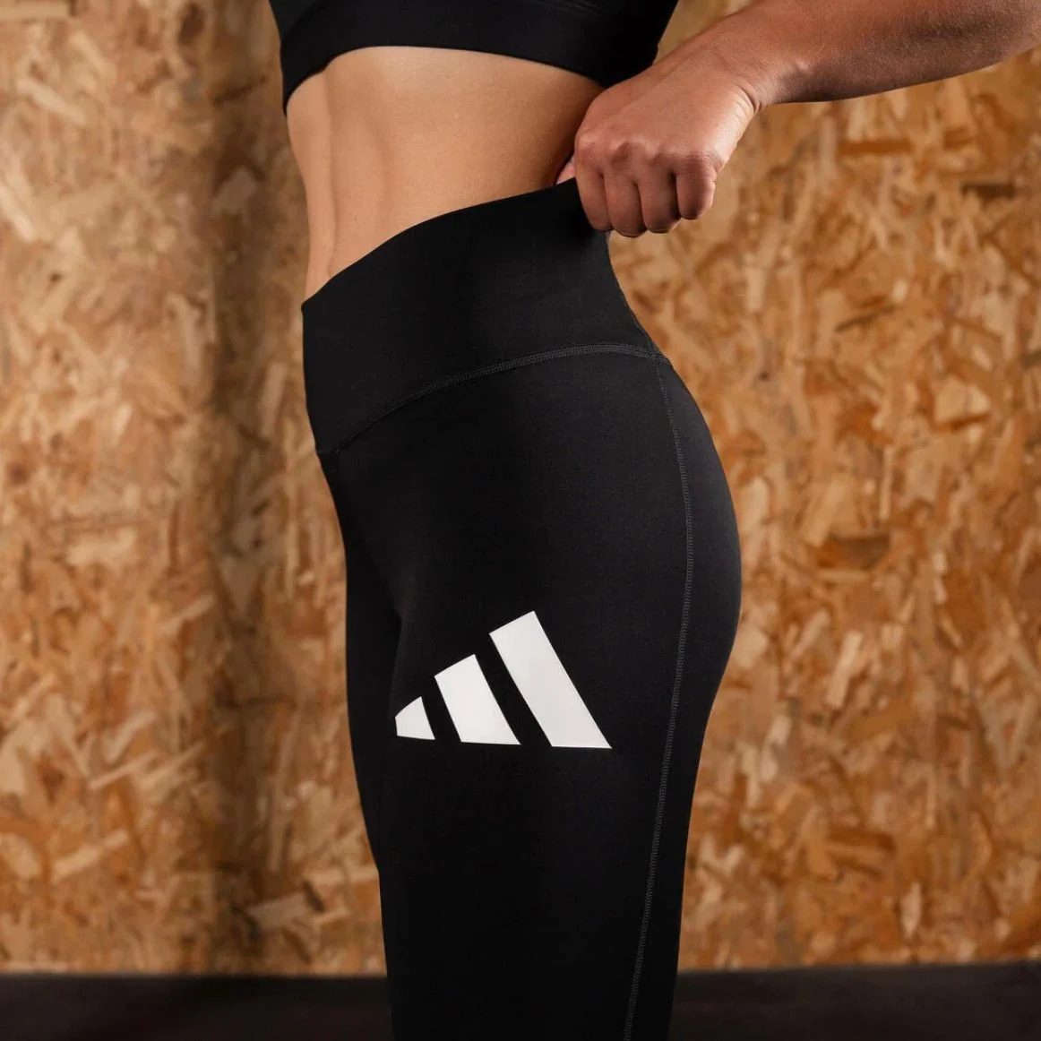 Calca Legging Adidas Essentials